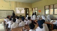 Mahasiswa KKN Unej Melakukan Sosialisasi Pencegahan Pergaulan Bebas dan Kesetaraan Gender Kepada Siswa-SIswi SMP Plus Nurul Wafa Mahasiswa KKN Unej Melakukan Sosialisasi Pencegahan Pergaulan Bebas dan Kesetaraan Gender Kepada Siswa-SIswi SMP Plus Nurul Wafa