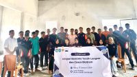 Foto bersama mahasiswa KKN PMD Unram dengan pemateri dan perserta dalam acara sosialisasi mitigasi bencana untuk membentuk Desa Tangguh Bencana Desa Lebah Sempage. Foto bersama mahasiswa KKN PMD Unram dengan pemateri dan perserta dalam acara sosialisasi mitigasi bencana untuk membentuk Desa Tangguh Bencana Desa Lebah Sempage.