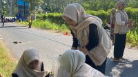 Prosesi penanaman Pucuk Merah, Sabtu (20/07/2024) (doc. KKN 26 UINSA). Prosesi penanaman Pucuk Merah, Sabtu (20/07/2024) (doc. KKN 26 UINSA).
