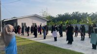 Tim KKN Internasional UIN Walisongo saat melakukan kegiatan senam sekaligus mengenalkan budaya Indonesia kepada Santri Mahad Mumtazatut Taqwa Malaysia, Sabtu (13/7/2024). (doc. KKN Internasional UIN Walisongo) Tim KKN Internasional UIN Walisongo saat melakukan kegiatan senam sekaligus mengenalkan budaya Indonesia kepada Santri Mahad Mumtazatut Taqwa Malaysia, Sabtu (13/7/2024). (doc. KKN Internasional UIN Walisongo)