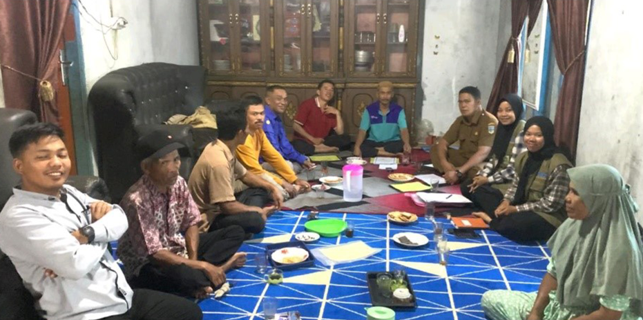 Diskusi bersama Kelompok Tani. (doc. pribadi)