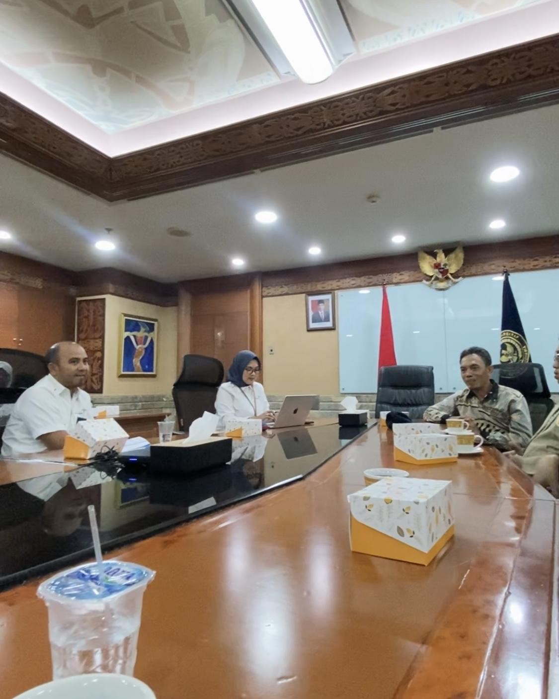 BEM KM UGM saat sarasehan bersama Sekretaris Jendral Kemenparekraf di Jakarta. (doc. PPK Ormawa BEM KM UGM)