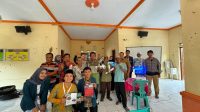 Mahasiswa KKN Tim II UNDIP 2023/2024 Lakukan Pemberdayaan Pengolahan Sampah Buah Menjadi Cairan Ecoenzyme di Desa Bulak Pelem. (doc. KKN Tim II UNDIP)