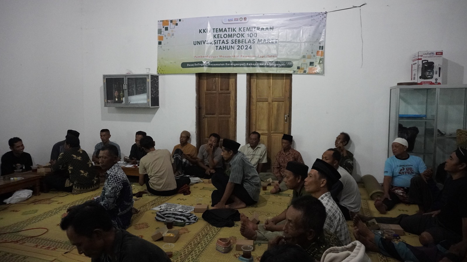 Antusias peserta saat sosialisasi sistem agroforestri dan pembagian bibit gratis. (doc. KKN 100 UNS)