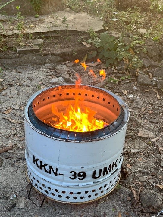 Pembakaran minim asap. (doc. KKN 39 UMK)