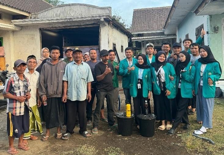 Dokumentasi bersama. (doc. KSM-T 59 Unisma) Dokumentasi bersama. (doc. KSM-T 59 Unisma)