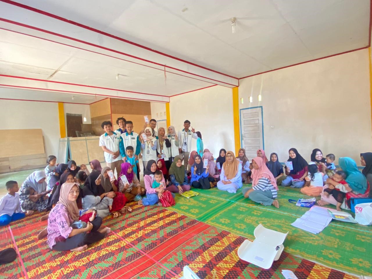 Pelaksanaan edukasi stunting. (doc. KKN UNAND Lubuk Gadang Timur)