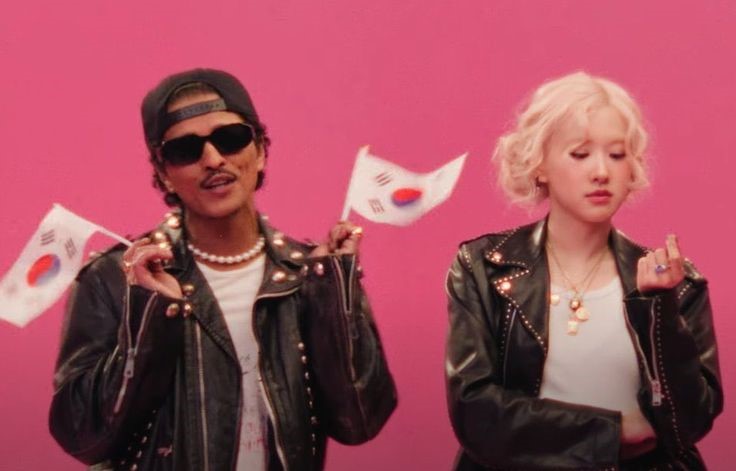 Rose & Bruno Mars in APT. MV (Pinterest)