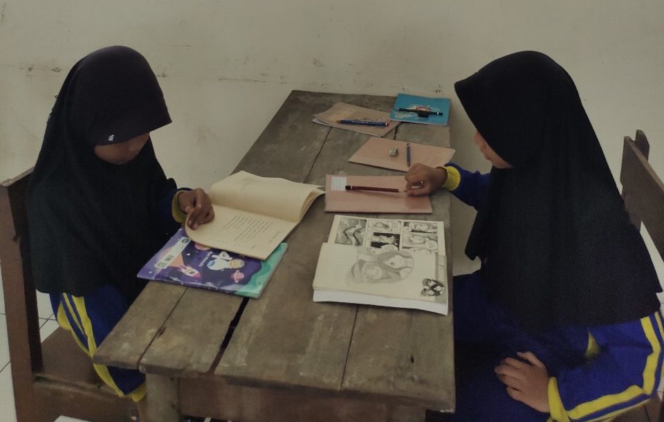 Perlaksanaan Program Gerakan Literasi Sekolah di SDN Kendalrejo. (doc. Kampus Mengajar 8)