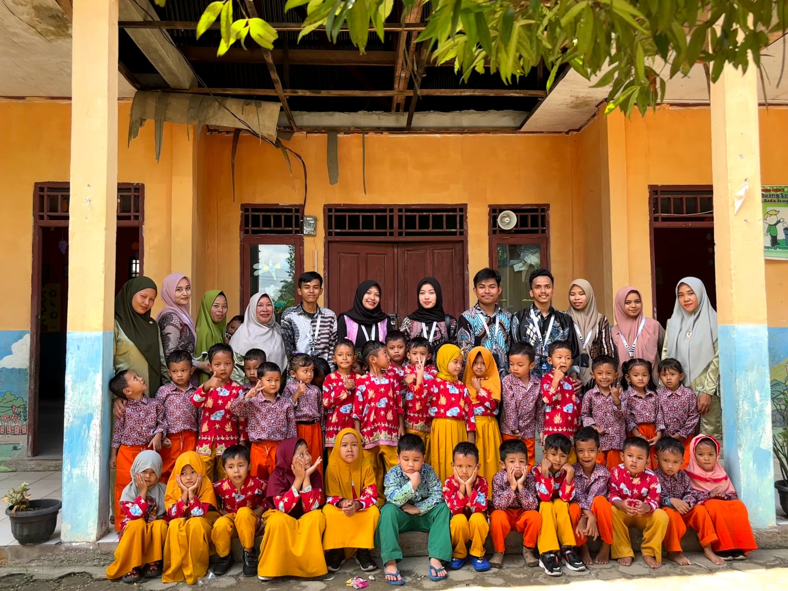 Dokumentasi bersama. (doc. Mahasiswa Kukerta MBKM UNRI)