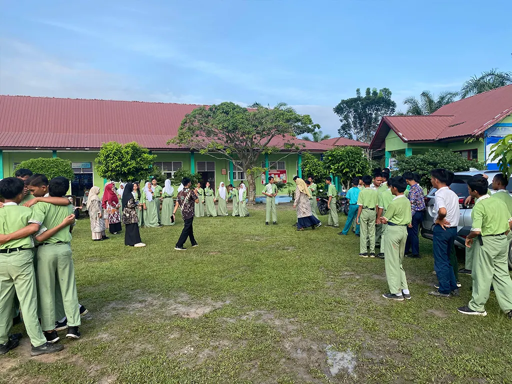 Pelaksanaan kegiatan Rabu Gemes. (doc. KM 8 SMPN 7 Bathin Solapan)