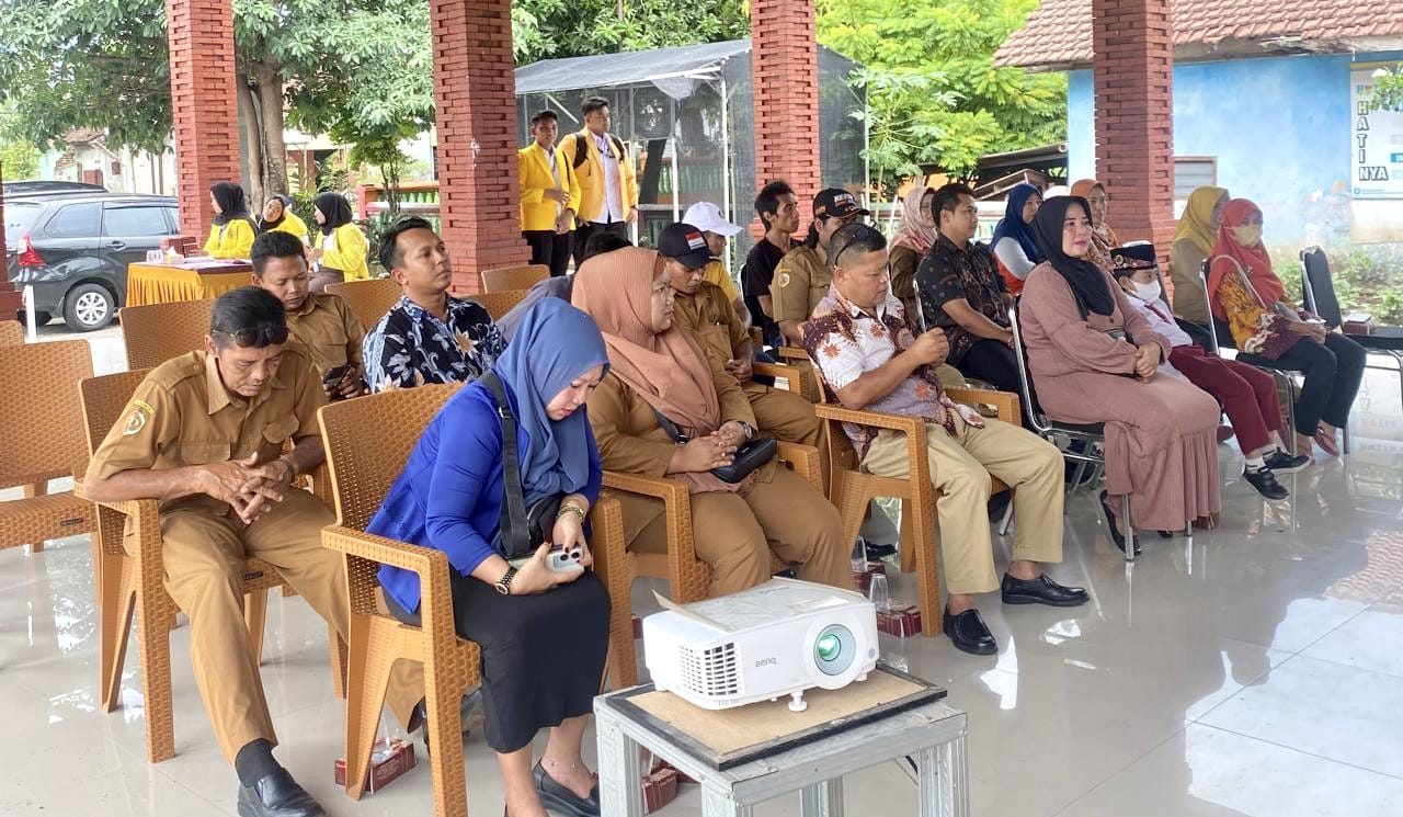 Foto tamu undangan pembukaan dan sosialisasi. (doc. KKN UBHARA 007)