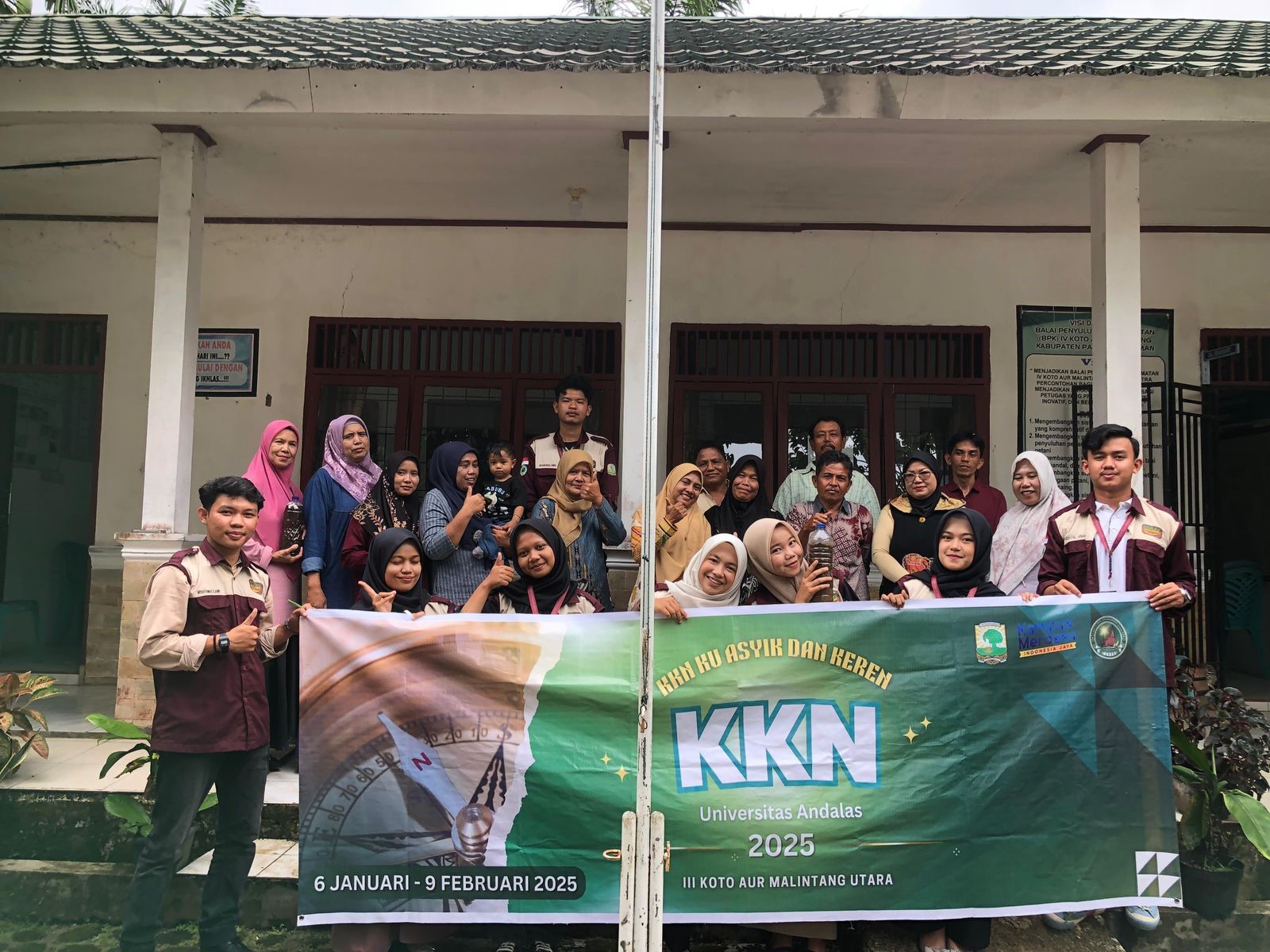 Dokumentasi bersama. (doc. KKN UNAND Koto Malintang Utara)