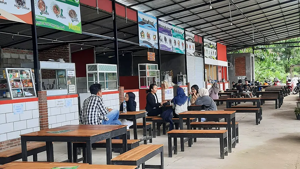 Pujasera Lore Omah, Desa Kesiman. (doc.Pribadi)