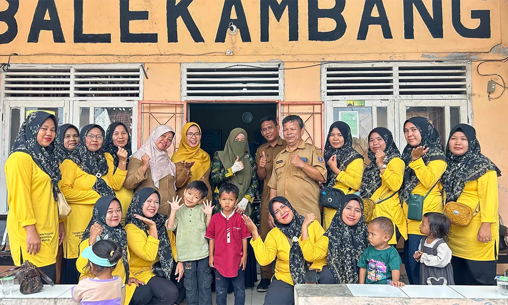 Dokumentasi bersama setelah pelaksanaan kegiatan Seminar Pencegahan Stunting di Balai Desa Balekambang, (4/2/2025). (doc. Pribadi)