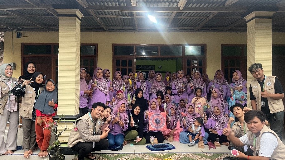 Pelaksanaan Program Kerja Jumputan Journey. Pemaparan Materi oleh Dava Guruh Sabtu (08/02/25). (doc. KKN 86 UNS)