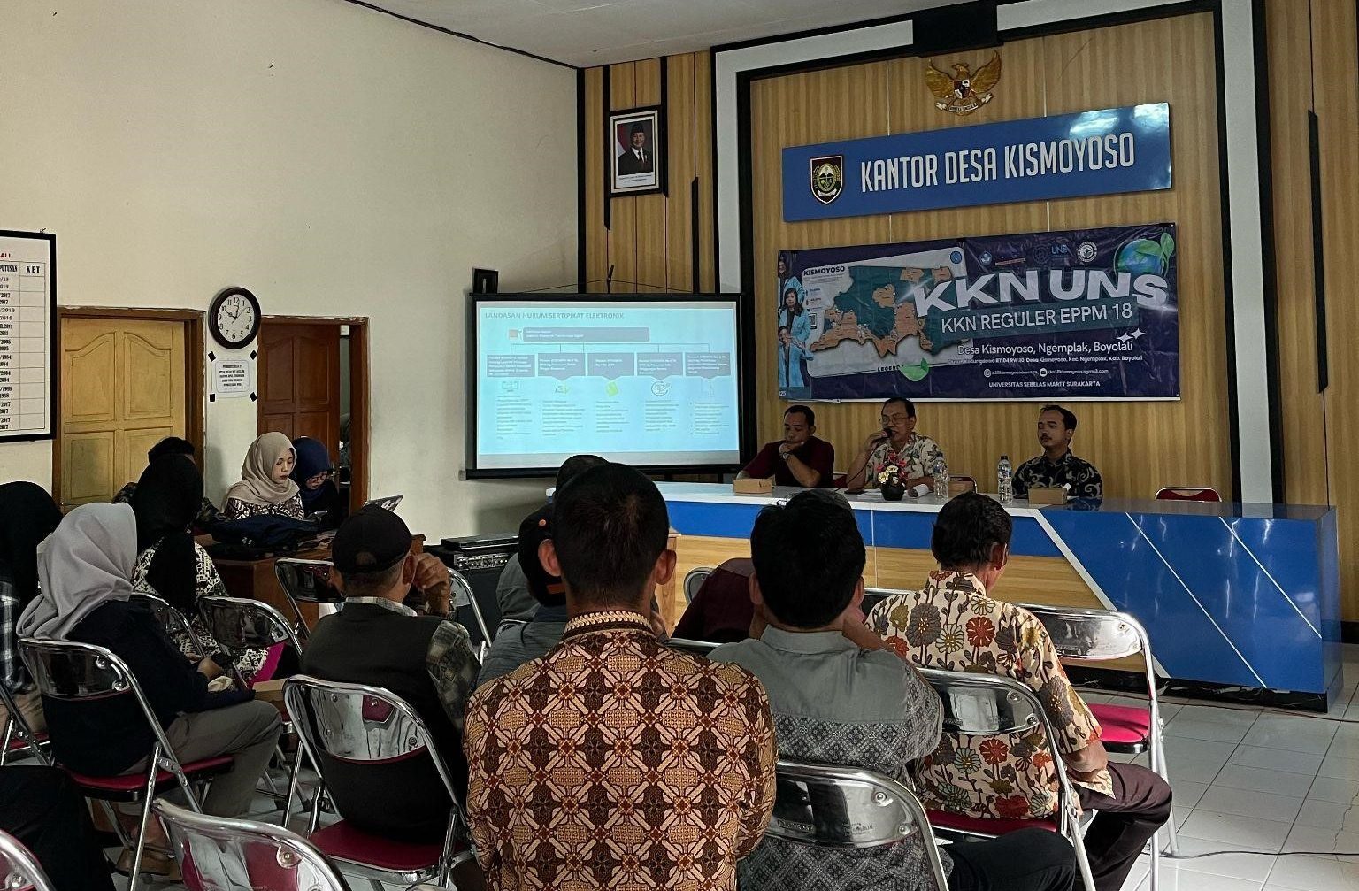 Sesi penyampaian materi oleh pembicara. (doc. Tim KKN UNS EPPM 18)