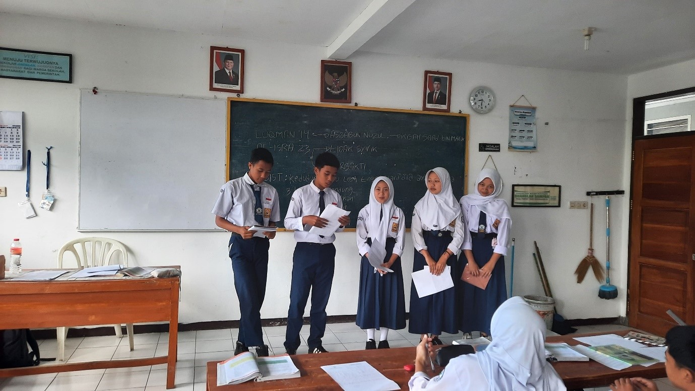 Pembelajaran PAI pada Salah Satu Sekolah di Kota Bandung / Penulis