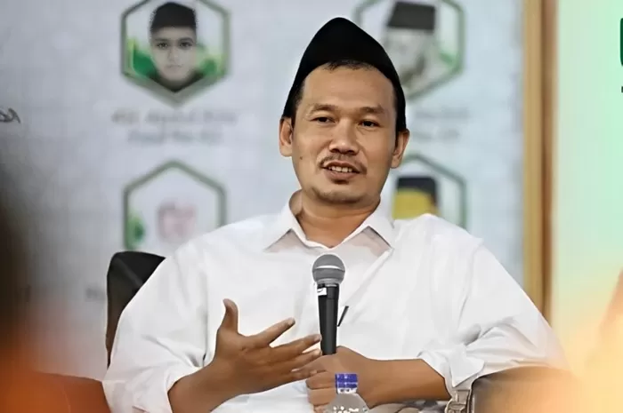 Potret Gus Baha. (Instagram/@ulama nusantara)