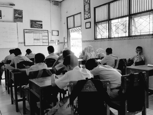 Ilustrasi KBM di kelas. (penulis)