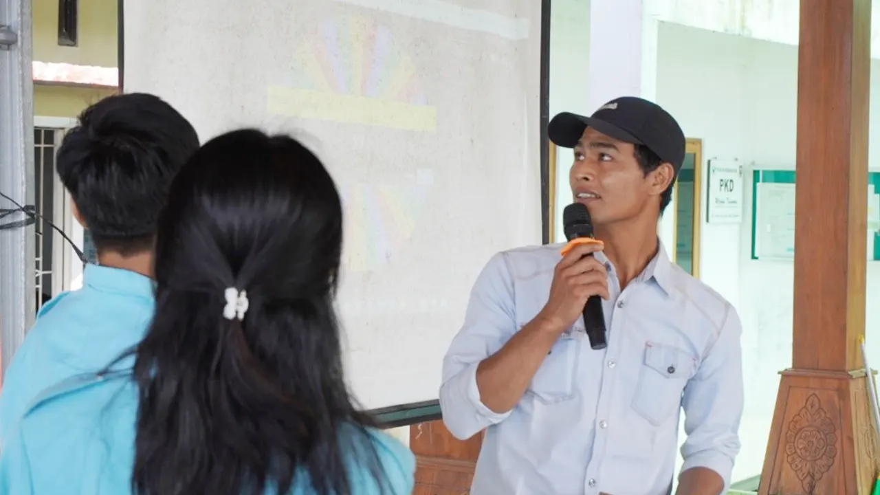 Dokumentasi sesi diskusi terbuka dan tanya jawab dengan warga desa Jeruk (29/5/2025). (doc. pribadi)