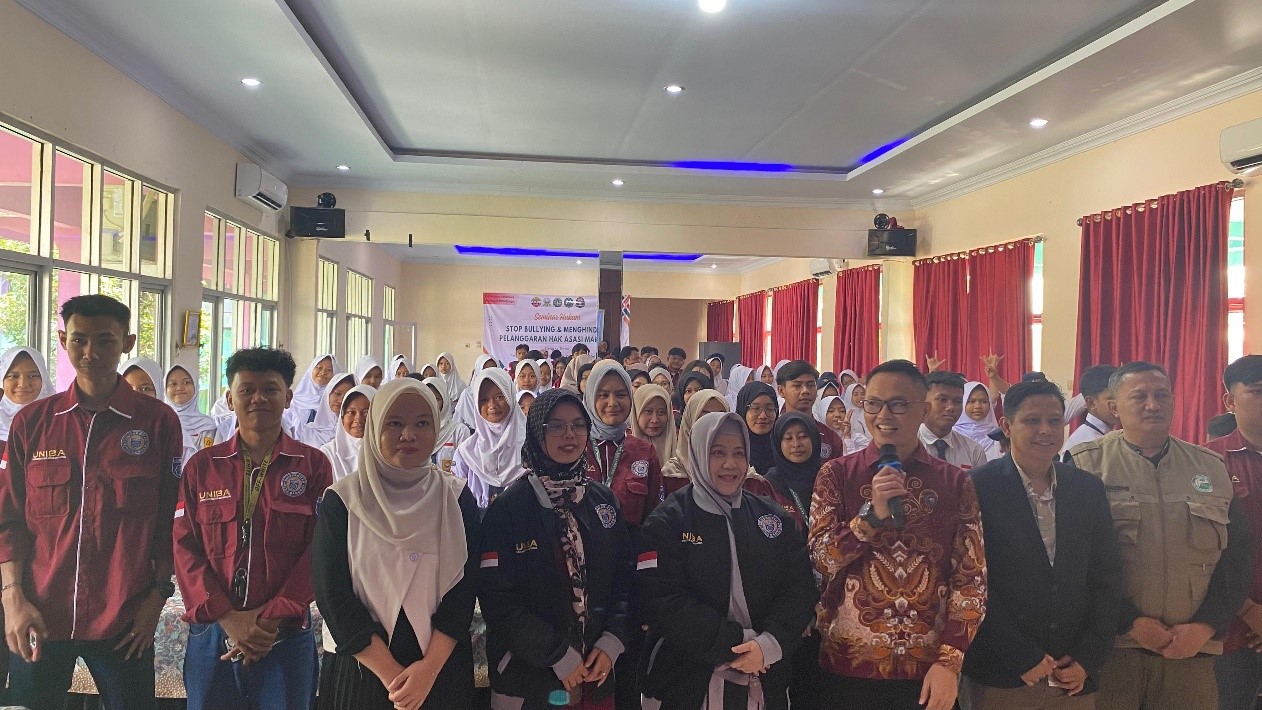 Dokumentasi bersama. (doc. KKM 10 UNIBA)