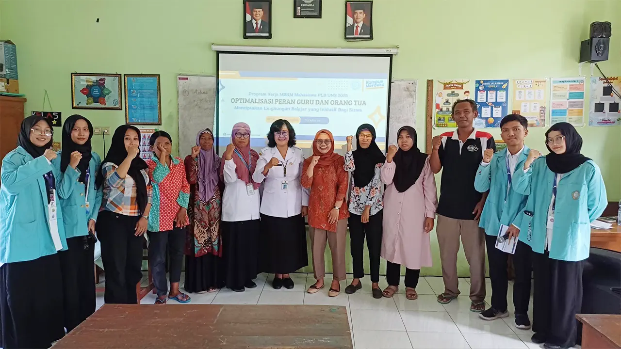 Dokumentasi bersama. (doc. KKN PLB UNS)