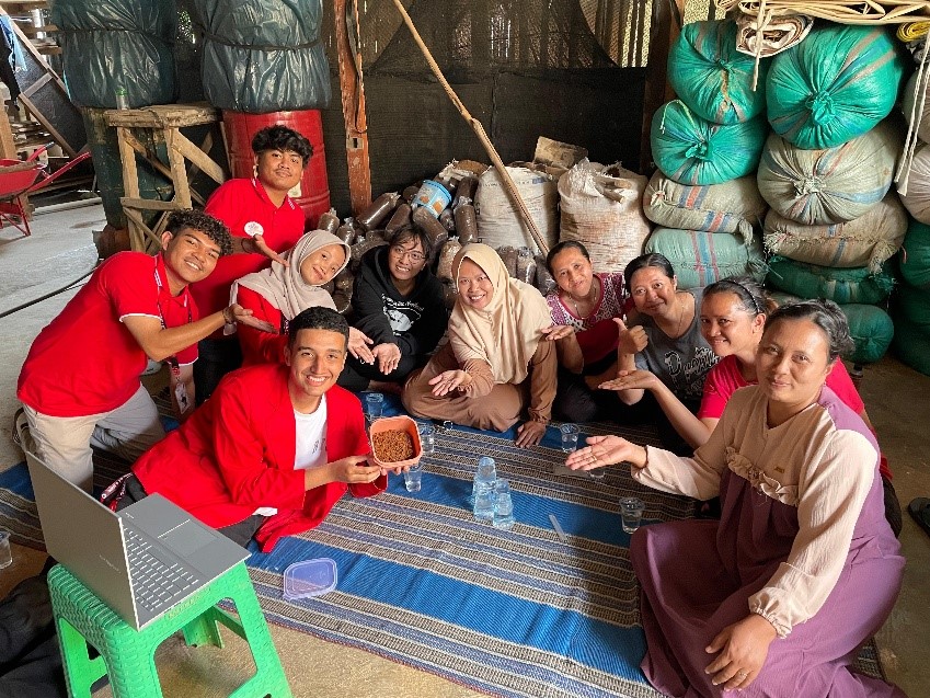 Dokumentasi bersama. (doc. KKN R39 Sub Kelompok 5 UNTAG)