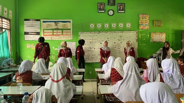 Dokumentasi penyuluhan PHBS gosok gigi. (doc. KKM 87 UNIBA)