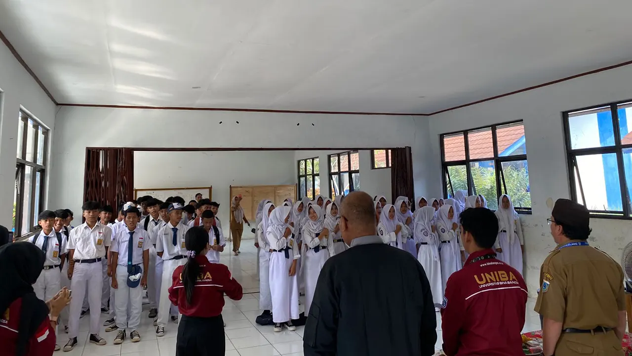 Foto kegiatan acara sosialisasi di SMP 1 Cikedal (21/7/2025).  (doc. Qanitah Salma)