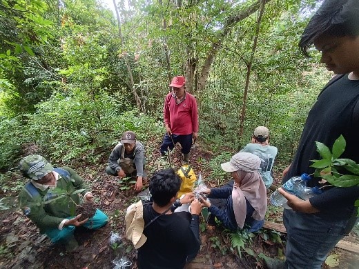 Kegiatan Monitoring Tim MBKM dan Yayasan SINTAS. (doc. Tim MBKM)