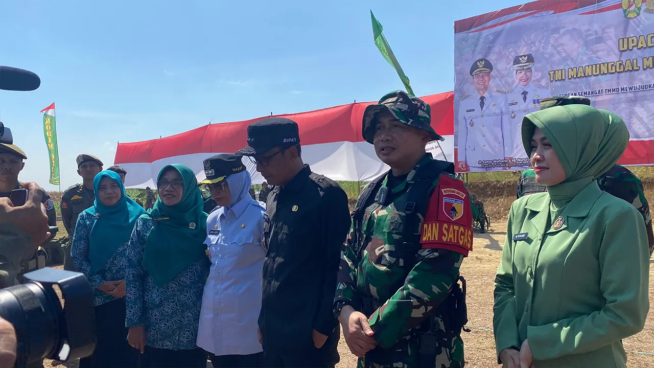 Upacara peresmian program TNI Manunggal Membangun Desa (TMMD) ke-121 di Desa Soko. (doc. KKNTK 25 Unigoro)
