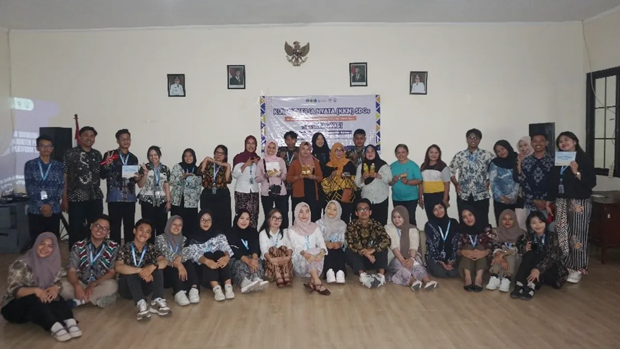 Warga UMKM Keputran yang menghadiri Kegiatan Pendampingan Branding UMKM By Tiktok (23/07/2025). (doc. KKN 51 UPN Veteran Jatim)