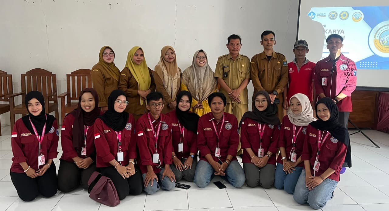 Dokumentasi bersama setelah pelaksanaan Lokakarya Desa di Aula Kantor Desa Jawilan, Kecamatan Jawilan, Kabupaten Serang. (doc. KKM 87 UNIBA)