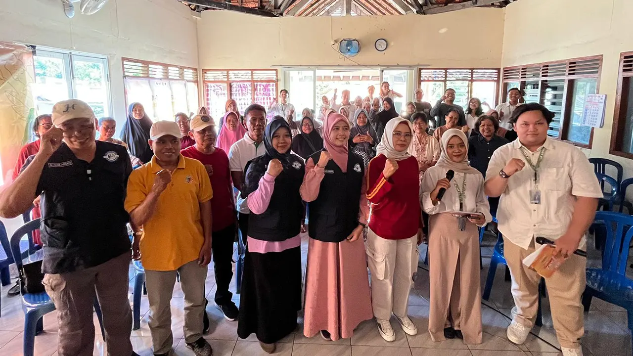 Dokumentasi bersama setelah pelaksanaan kegiatan seminar pengenalan masalah mental dan mindfulness pada pasien hipertensi dan diabetes melitus (3/8/2025). (doc. KKN-T IDBU Tim 26 UNDIP)