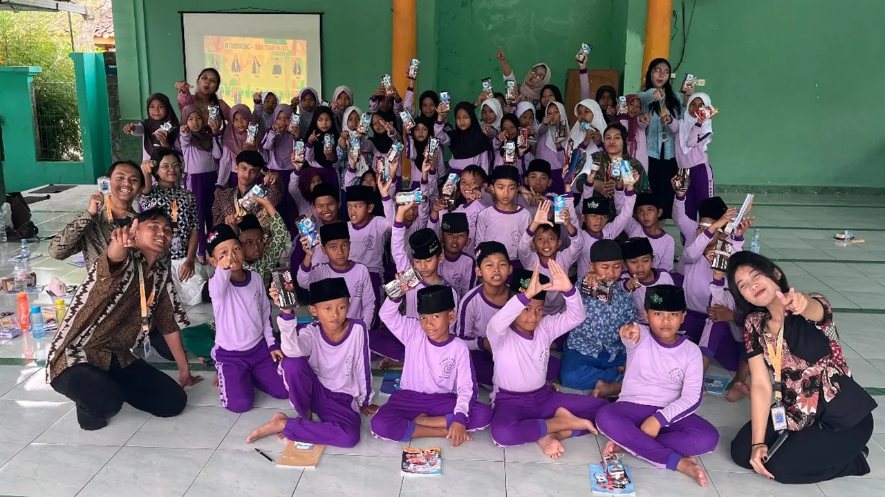 Dokumentasi bersama setelah pelaksanaan program psikoedukasi psikoseksual bertajuk “Hormati Tubuhku, Batasi Sentuhanku”. (doc. KKN 103 UMBY)