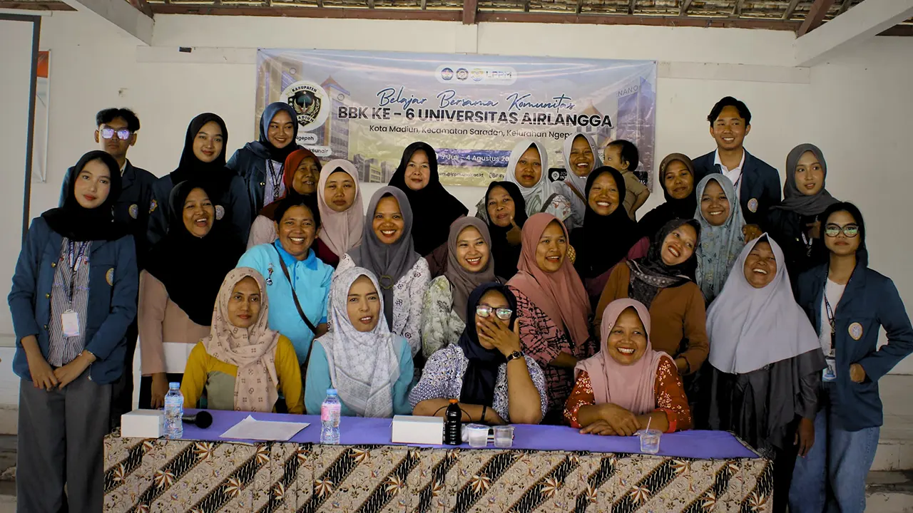 Dokumentasi bersama setelah pelaksanaan program unggulan “Materi Keuangan CEMARA” . (doc. pribadi)