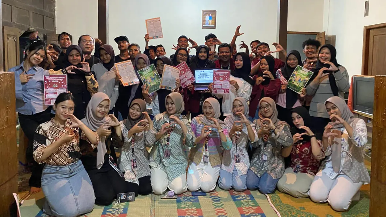 Dokumentasi bersama setelah pelaksanaan sosialisasi bertajuk “Optimalisasi Fungsi Pelayanan Publik dalam Pencegahan Pinjaman Online dan Penanganan Dampak Pinjaman Online Ilegal”. (doc. pribadi)