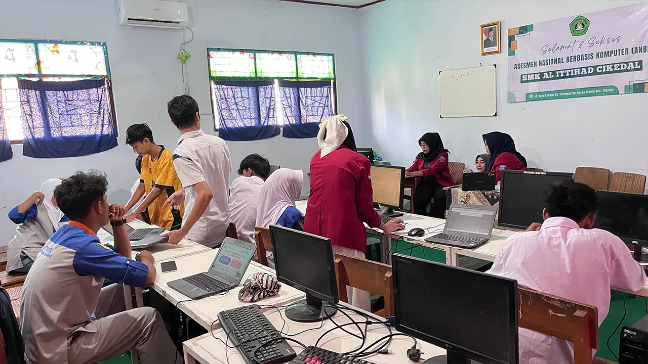 Empat minggu penuh semangat dan ilmu, Mahasiswa KKM UNIBA Kelompok 31 berbagi pengetahuan seputar website dan pemrograman dasar. (doc. KKM 31 UNIBA)