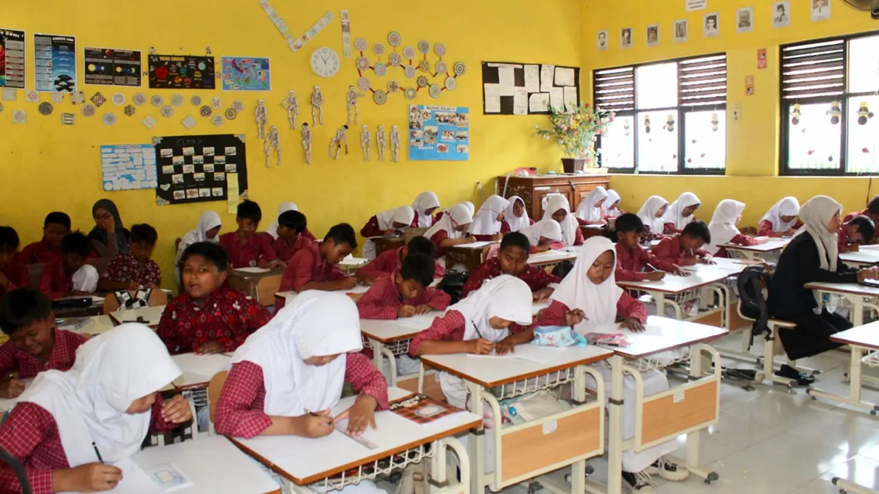 Keberlangsungan kegiatan workshop di SDN Sumuranja 1, Rabu (06/08/2025). (doc. Dhito Mahasiswa KKM Kelompok-83/UNIBA)