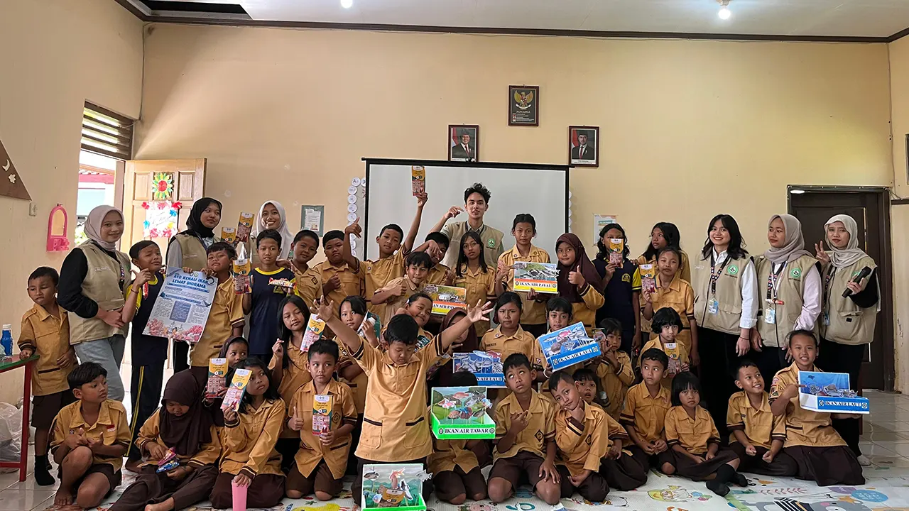 Pelaksanaan sosialisasi siaga gempa bersama siswa-siswi SD Negeri 03 Kebondowo. (doc. pribadi)