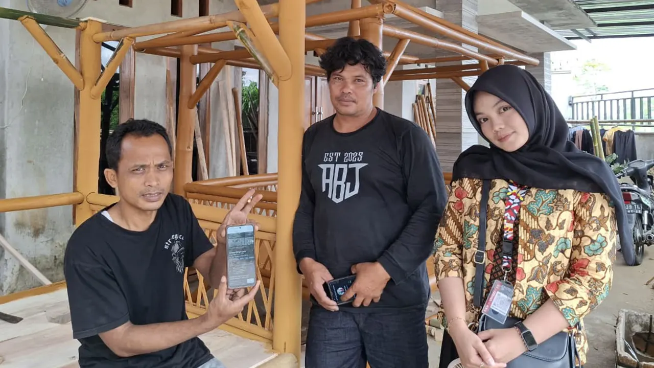 Syanata menggunakan metode door-to-door dengan mendatangi satu per satu pelaku usaha yang belum terdaftar di Google Maps. (doc. pribadi)