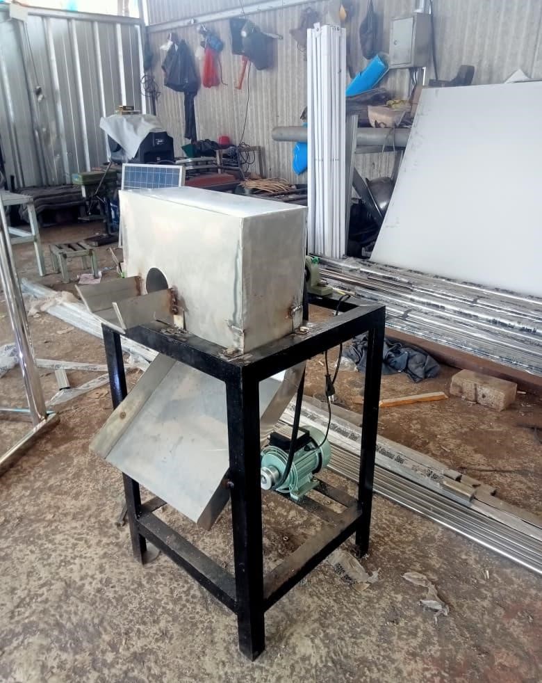 Mesin potong keripik singkong dan pisang hasil rancangan mahasiswa KKM Kelompok 10 UNIBA. (doc. KKM 10 UNIBA)