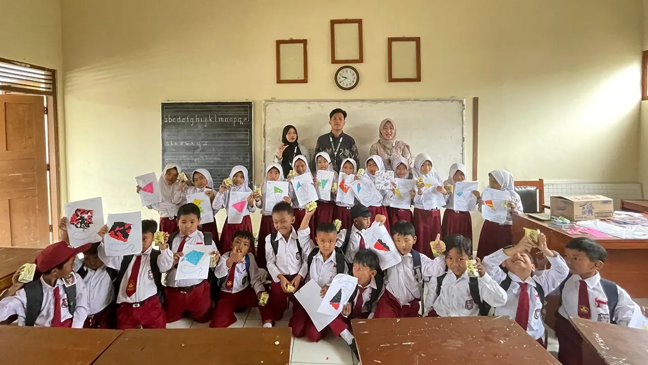 Pelaksanaan Program Literasi di SDN 1 Sutopati. (doc. KKN 189 UNS)