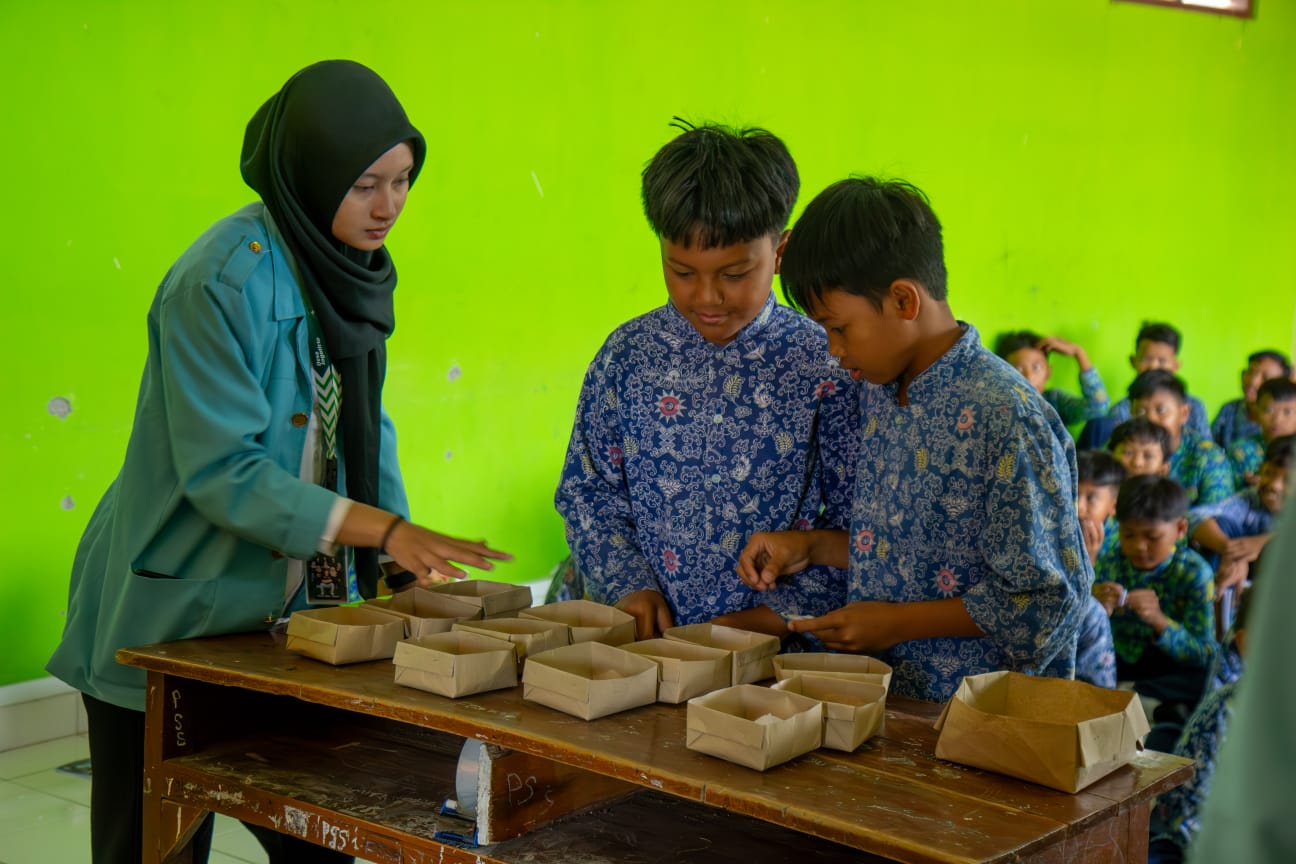 Pelaksanaan kegiatan edukasi gizi dan pangan mandiri Jogotirto. (doc. KKN UNS Jogotirto)