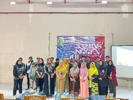 Dokumentasi bersama usai workshop pendampingan SPP-IRT di Gedung Serbaguna Desa Mranggen Kidul. (doc. KKN 332 UNS)