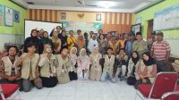 Dokumentasi bersama setelah pelaksanaan program “Edukasi dan Pelatihan Pertanian Organik” di Desa Prawatan, Kecamatan Jogonalan, Kabupaten Klaten pada (22/7/2025). (doc. KKN 111 UNS) Dokumentasi bersama setelah pelaksanaan program “Edukasi dan Pelatihan Pertanian Organik” di Desa Prawatan, Kecamatan Jogonalan, Kabupaten Klaten pada (22/7/2025). (doc. KKN 111 UNS)