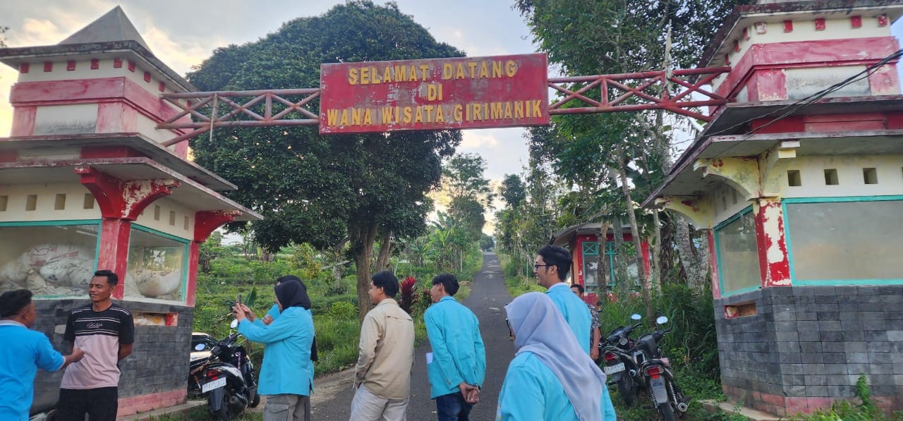 Kedekatan masyarakat dengan anggota Riset Grup selama kegiatan berlangsung.