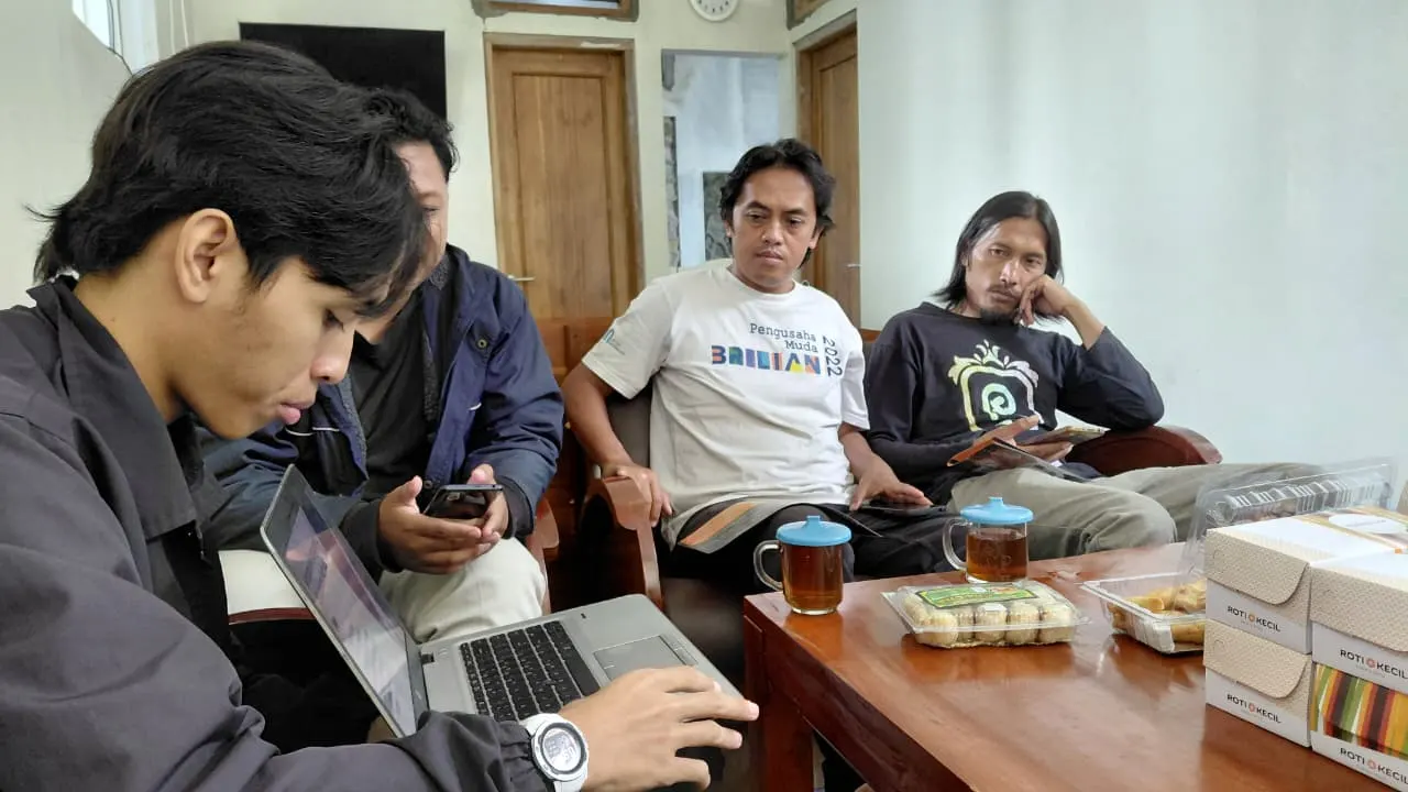 Proses Penjelasan Materi Dasar Perhitungan Keuangan. (doc. KKN UNS)