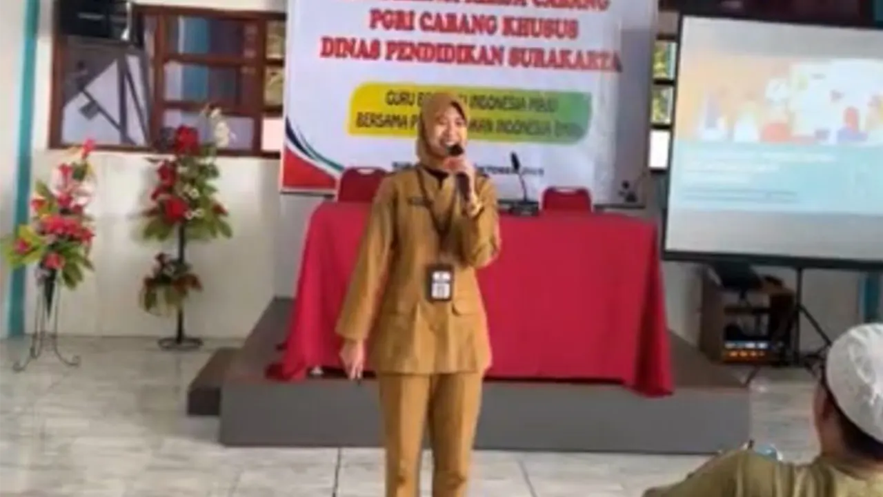 Psikolog, Kurniasih Ayu A., yang mengisi materi. (doc. pribadi)